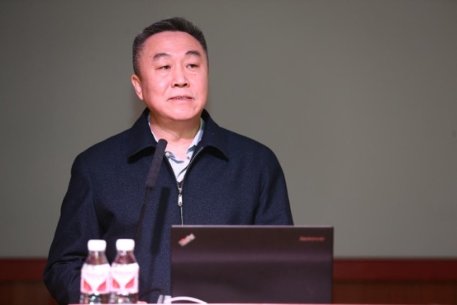 图2 足球欧洲杯
党委副书记李晓兵在会上致辞  陶志颖摄