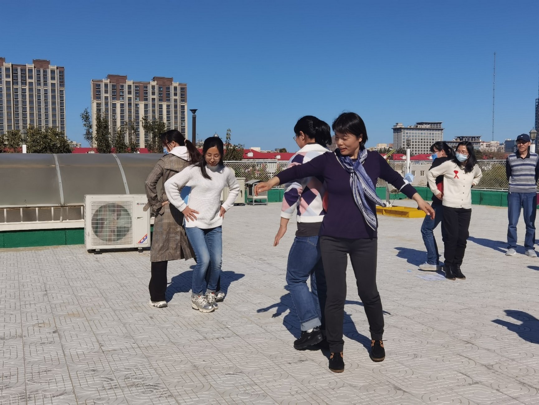 F:\MyDoc\学部足球欧洲杯实验室工作\活动照片\IMG_20211022_130410.jpg